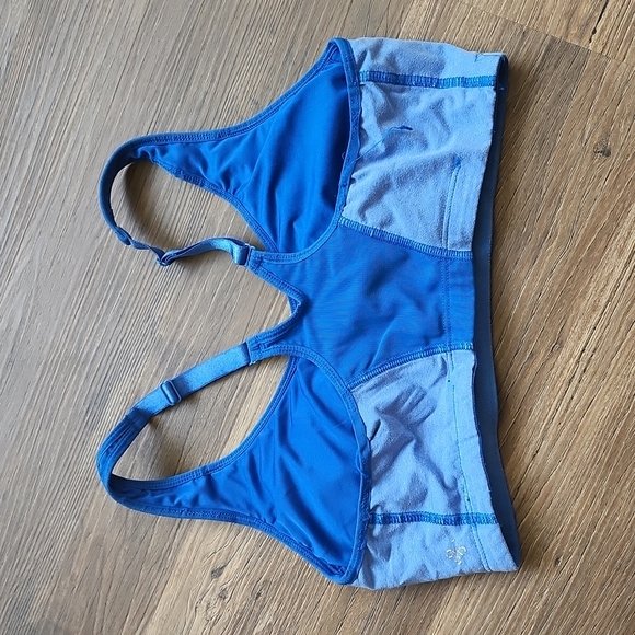 Used sports bra - Picture 2 of 2